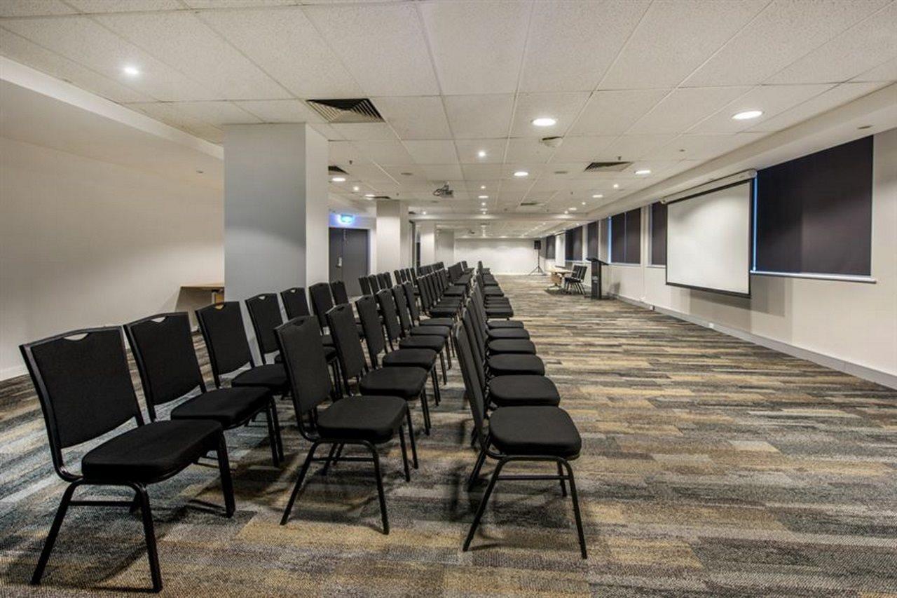 Oaks Perth Hotel Екстериор снимка